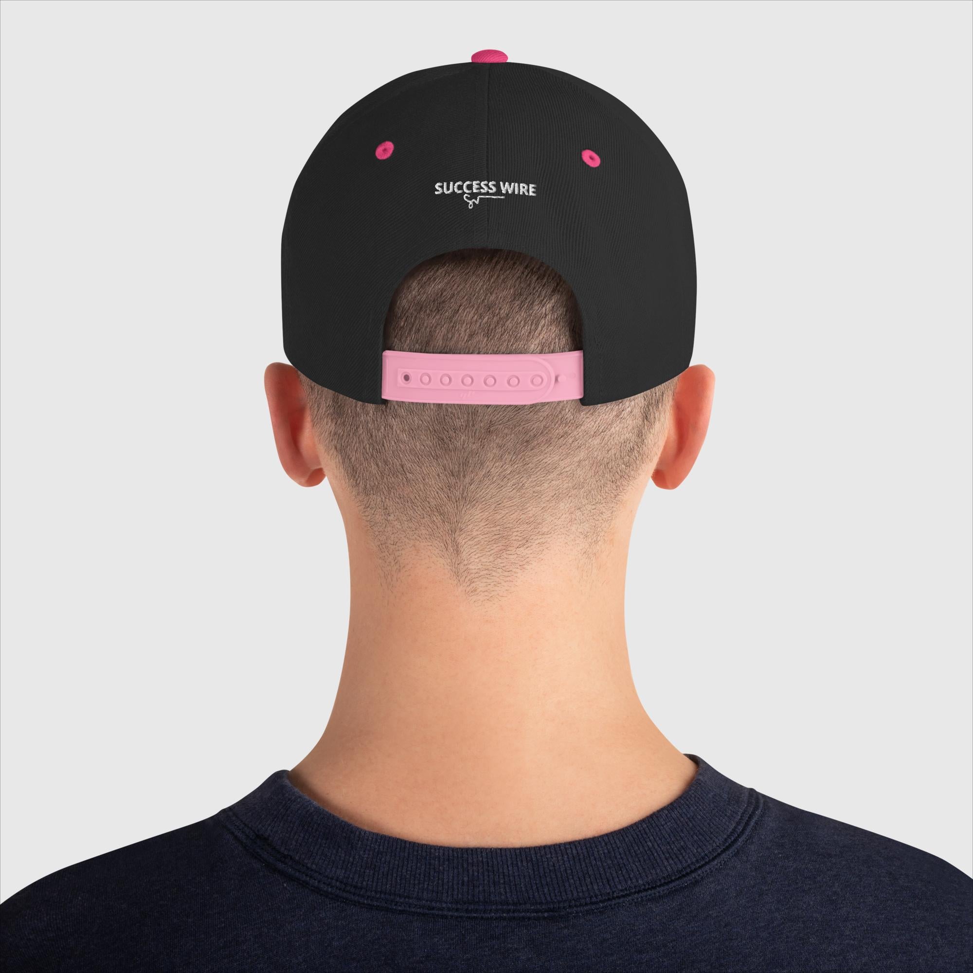 SUCCESS WIRE w/White Signature Snapback Hat for Men