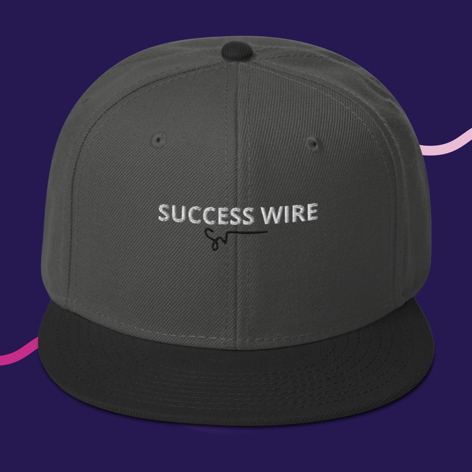 SUCCESS WIRE White w/ Black Signature Logo High-profile Snapback Hat for Men